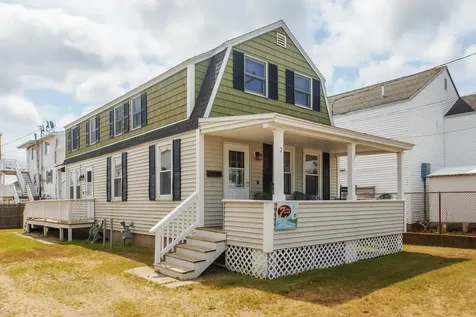 7 Whitten Street Hampton NH 03842