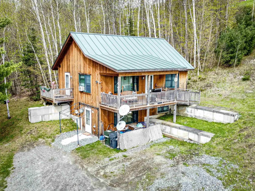 205 Little Salem Lane Derby VT 05829