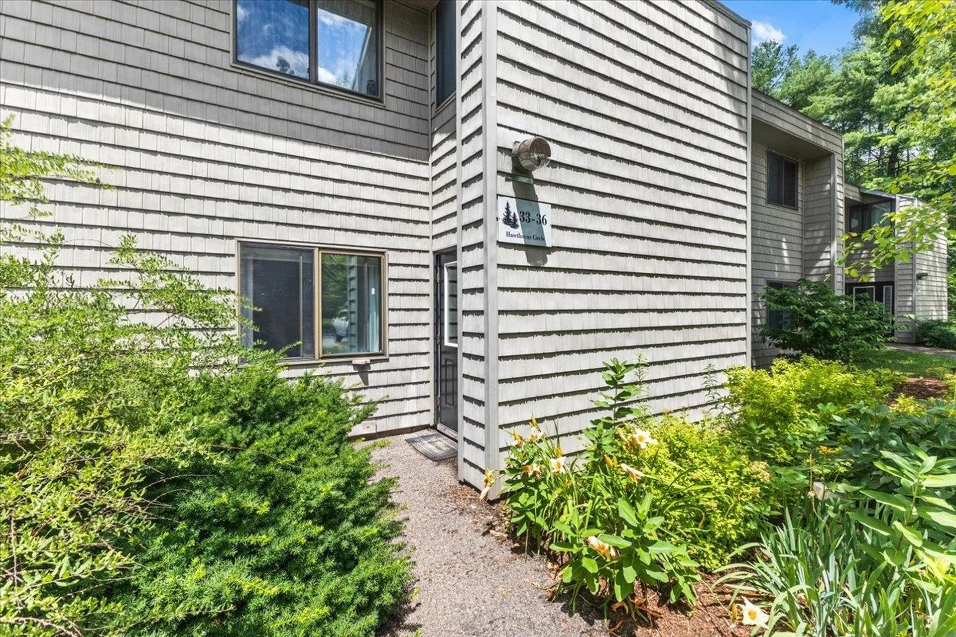 35 Hawthorne Circle South Burlington VT 05403