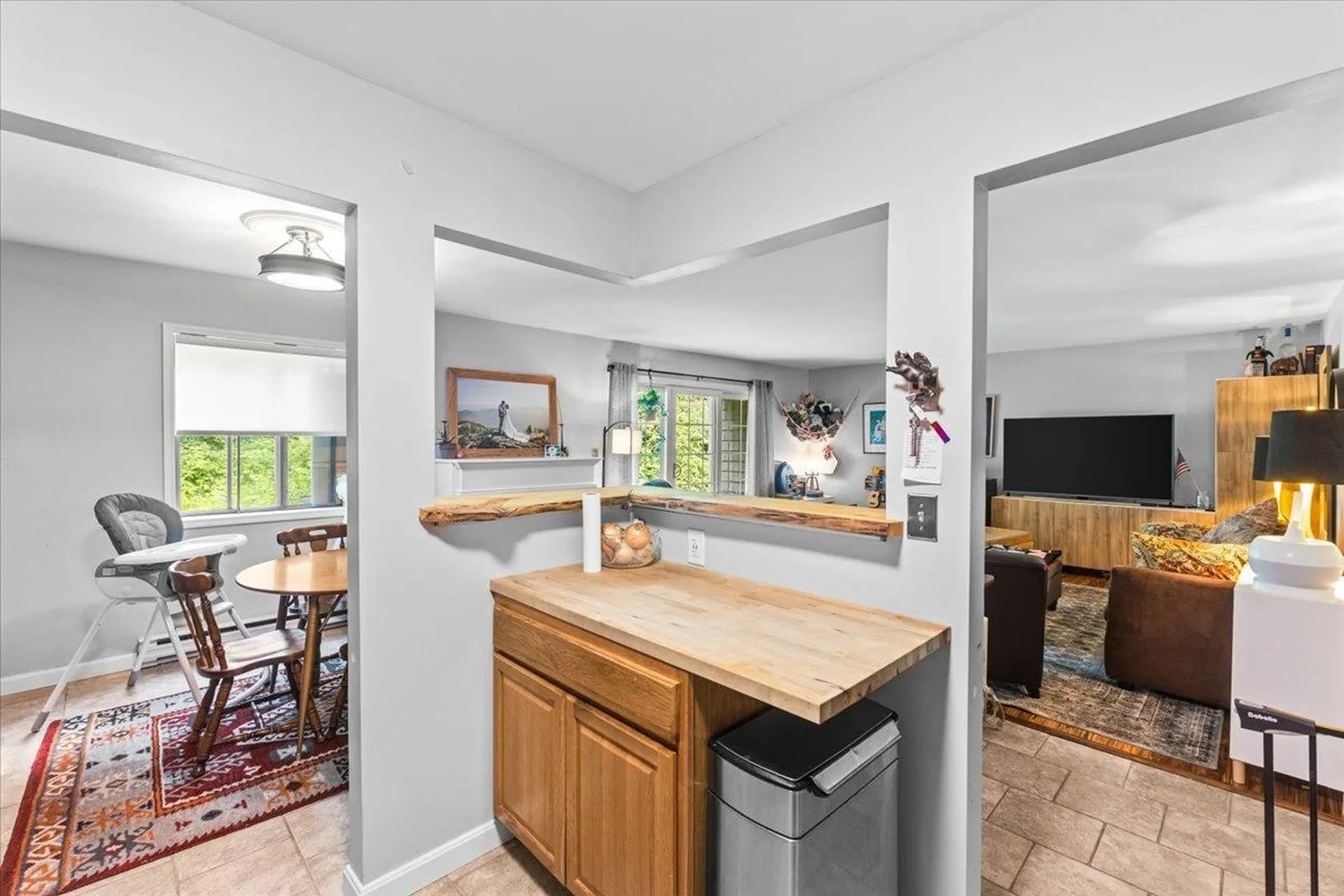 35 Hawthorne Circle South Burlington VT 05403