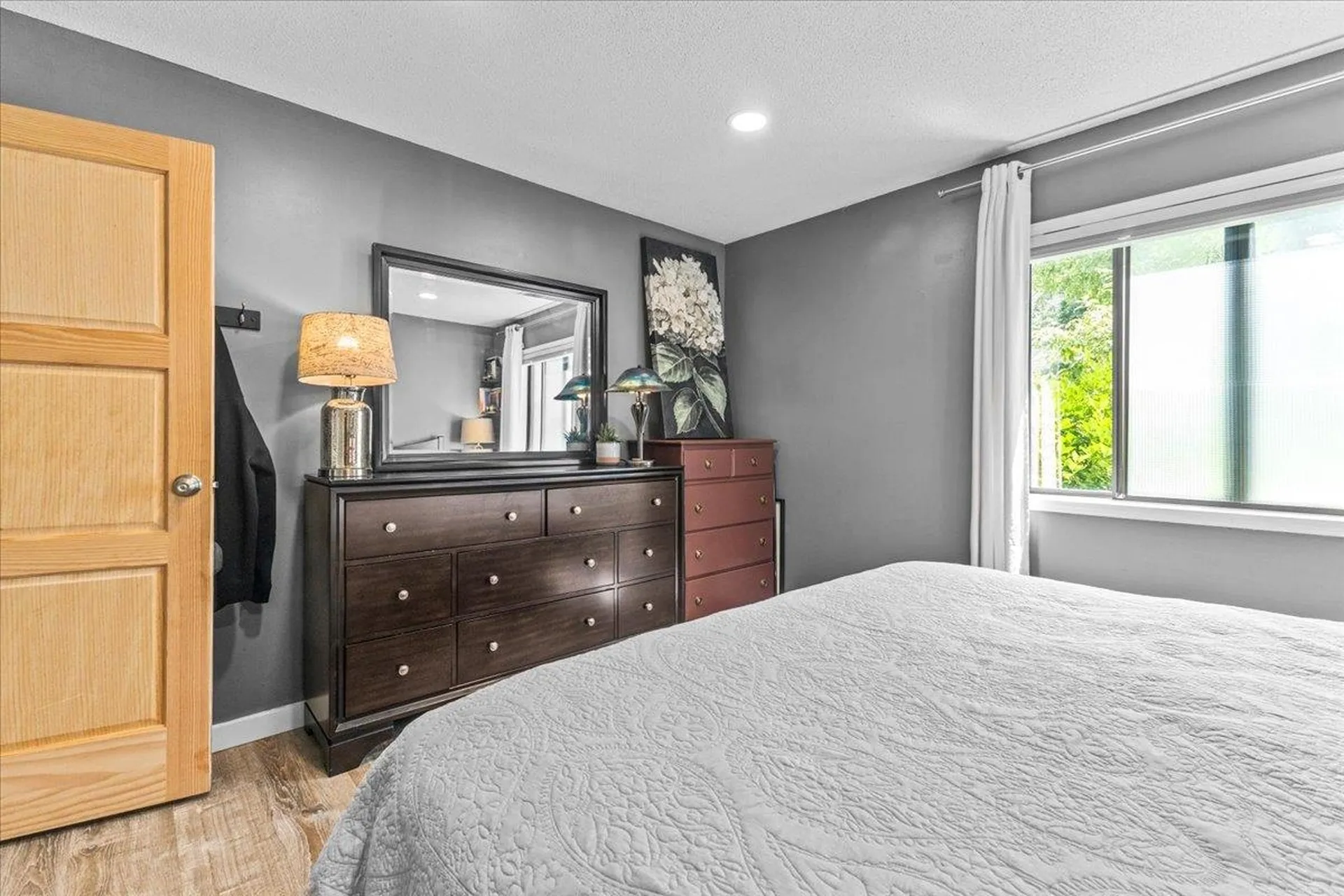 35 Hawthorne Circle South Burlington VT 05403