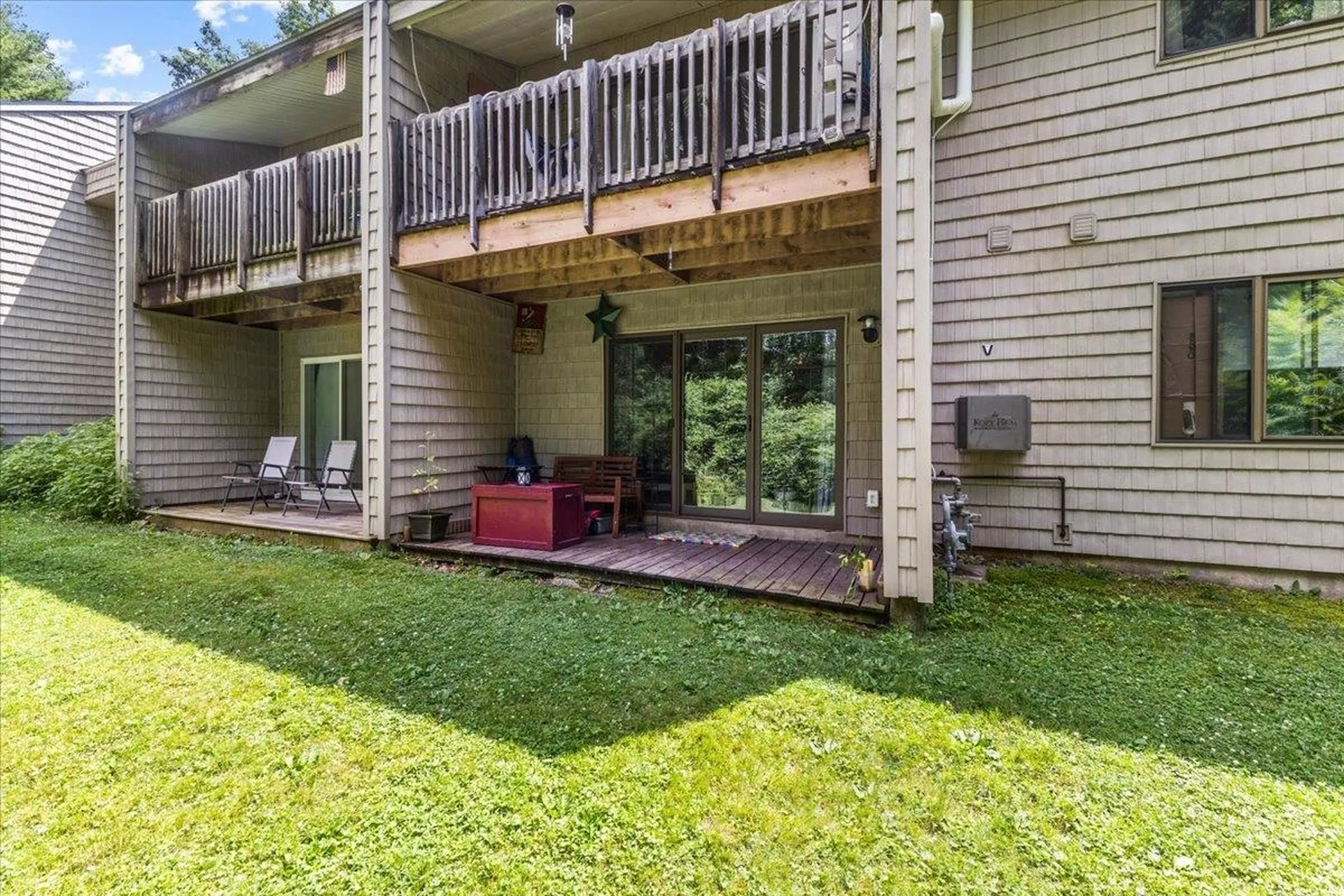 35 Hawthorne Circle South Burlington VT 05403