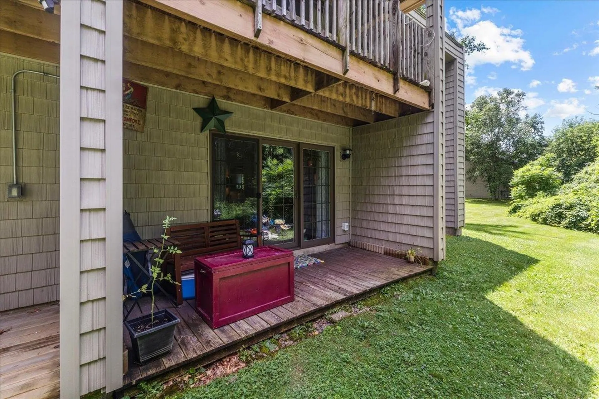 35 Hawthorne Circle South Burlington VT 05403