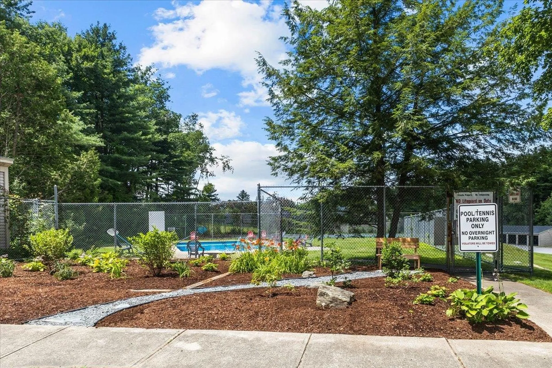 35 Hawthorne Circle South Burlington VT 05403