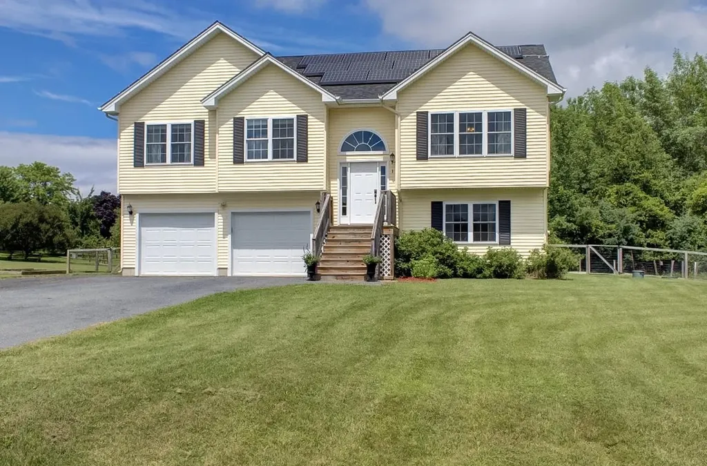 1 Wilfreds Way Grand Isle VT 05458
