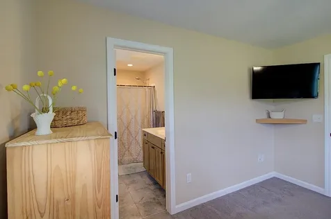 1 Wilfreds Way Grand Isle VT 05458