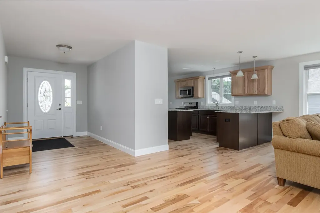 9 Mulberry Lane Hooksett NH 03106