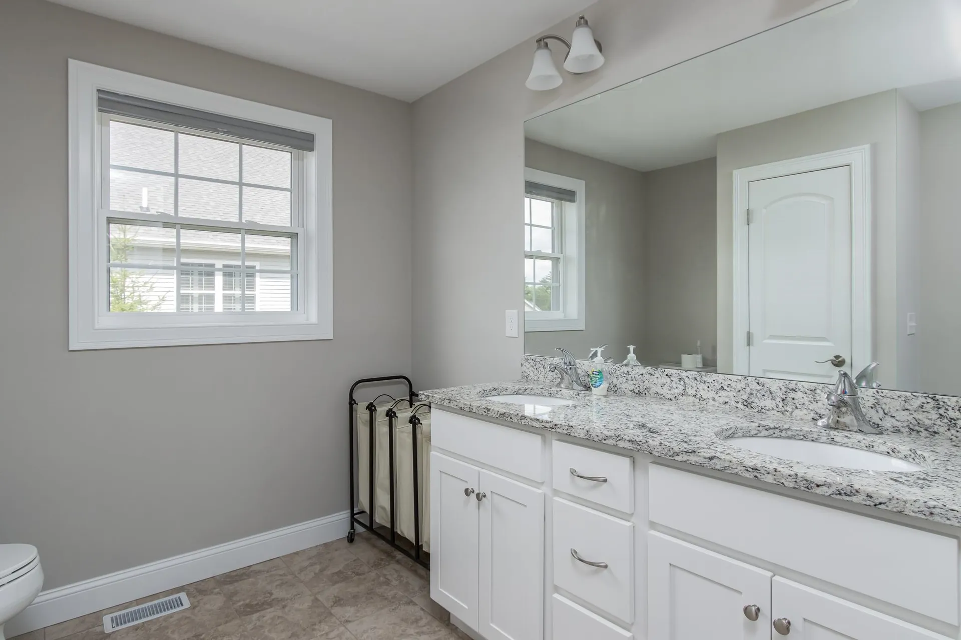 9 Mulberry Lane Hooksett NH 03106