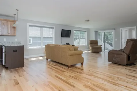 9 Mulberry Lane Hooksett NH 03106