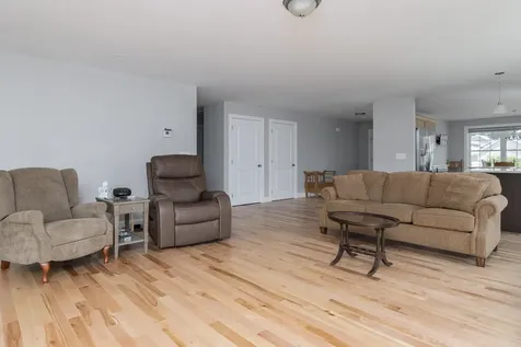9 Mulberry Lane Hooksett NH 03106