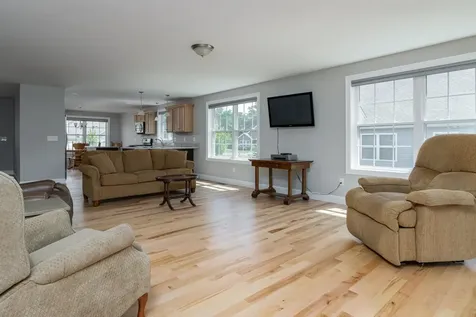 9 Mulberry Lane Hooksett NH 03106