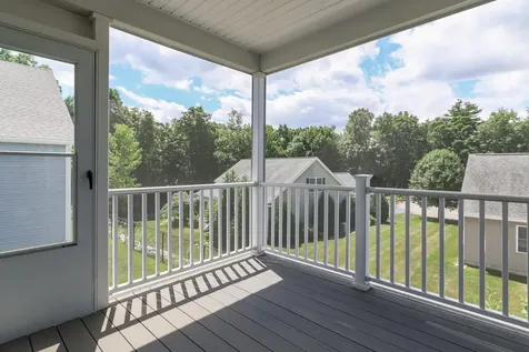 9 Mulberry Lane Hooksett NH 03106