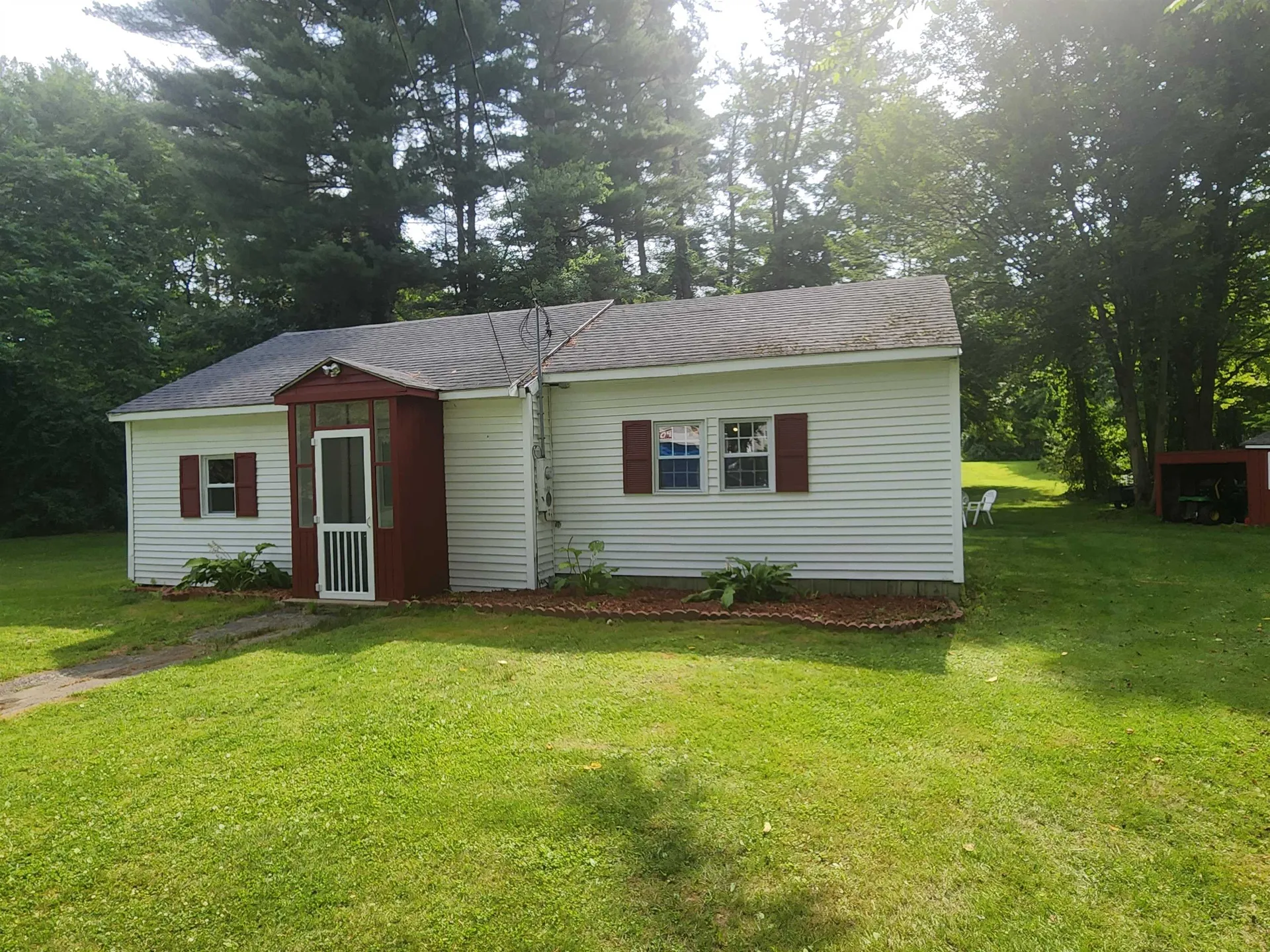 4633 Brown Avenue Manchester NH 03103