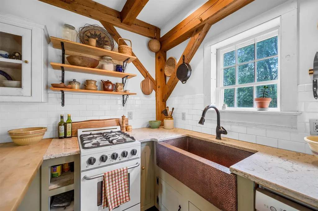 115 Eagle Peak Road Brookfield VT 05036