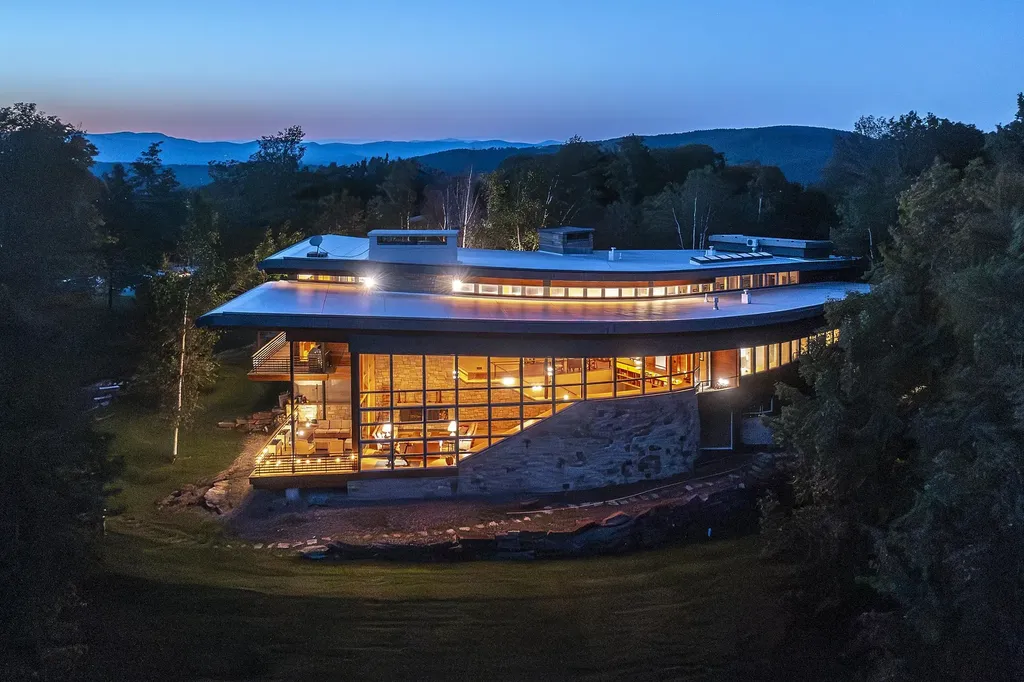 454 Mountain Road Stratton VT 05155