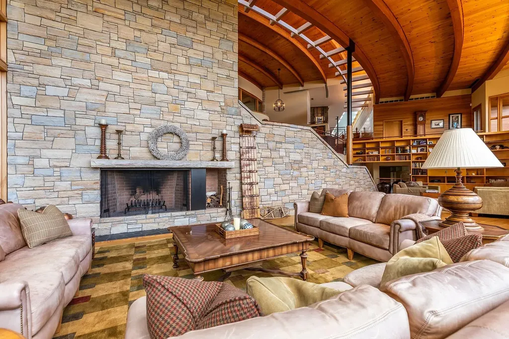 454 Mountain Road Stratton VT 05155