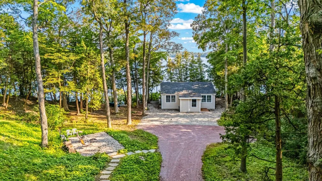 210 Fields Farm Road Charlotte VT 05445