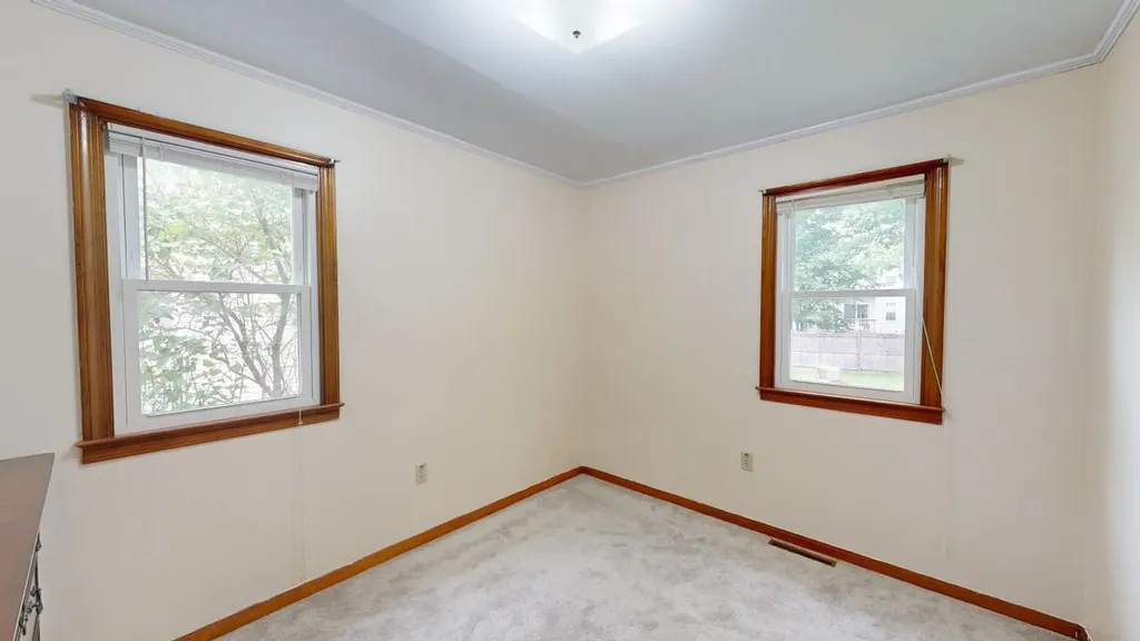 39 Hiawatha Avenue Essex Junction VT 05452