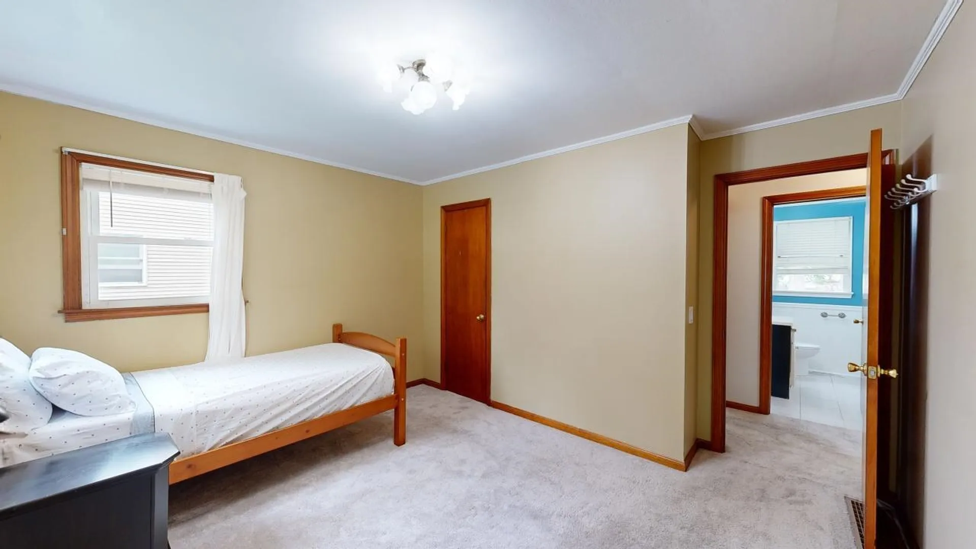 39 Hiawatha Avenue Essex Junction VT 05452