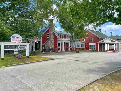 207/209 Main Street New London NH 03257