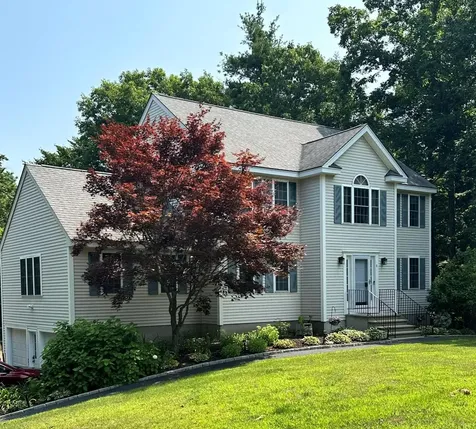 8 Eagle Hill Road Raymond NH 03077