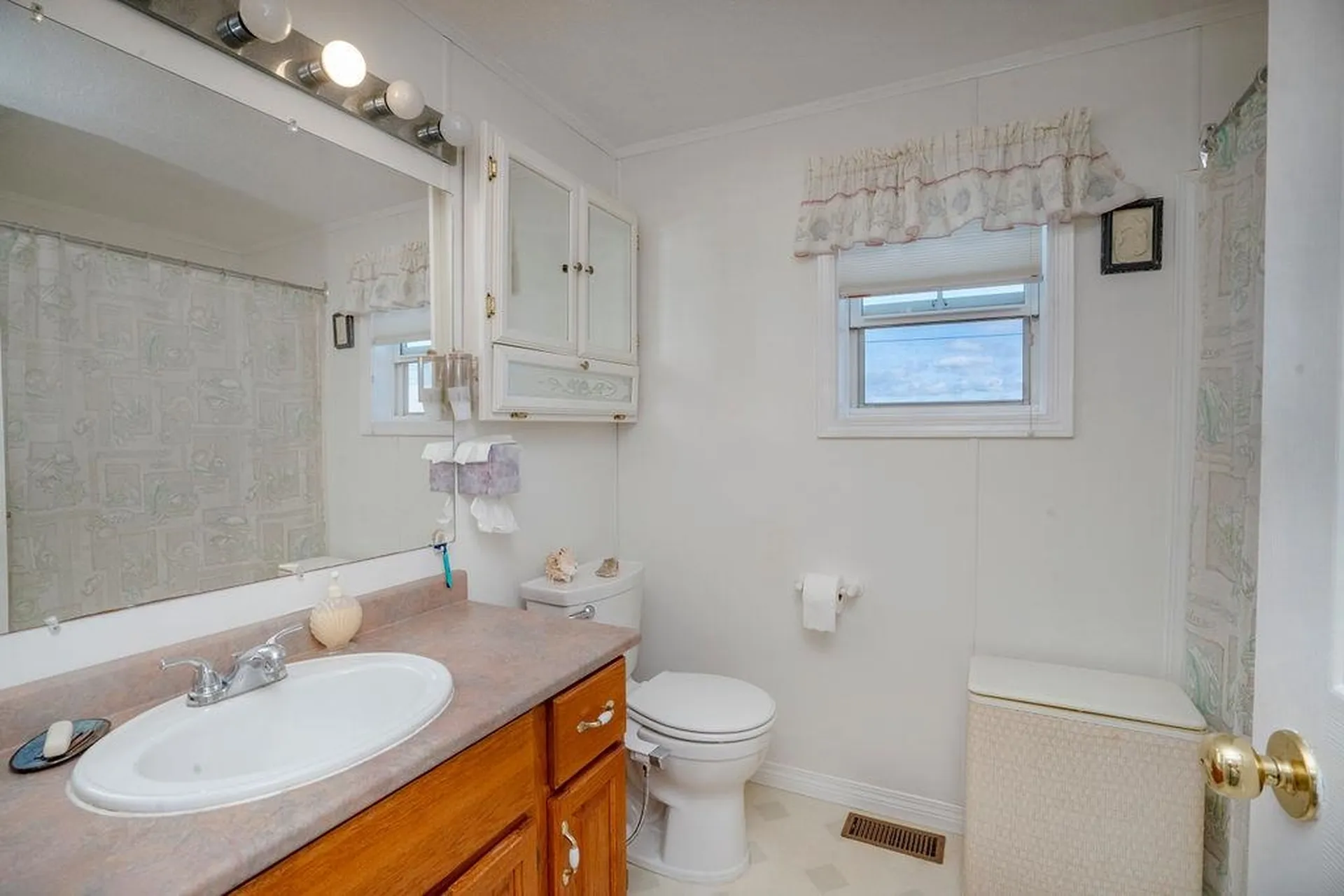 27 Cross Beach Road Seabrook NH 03874