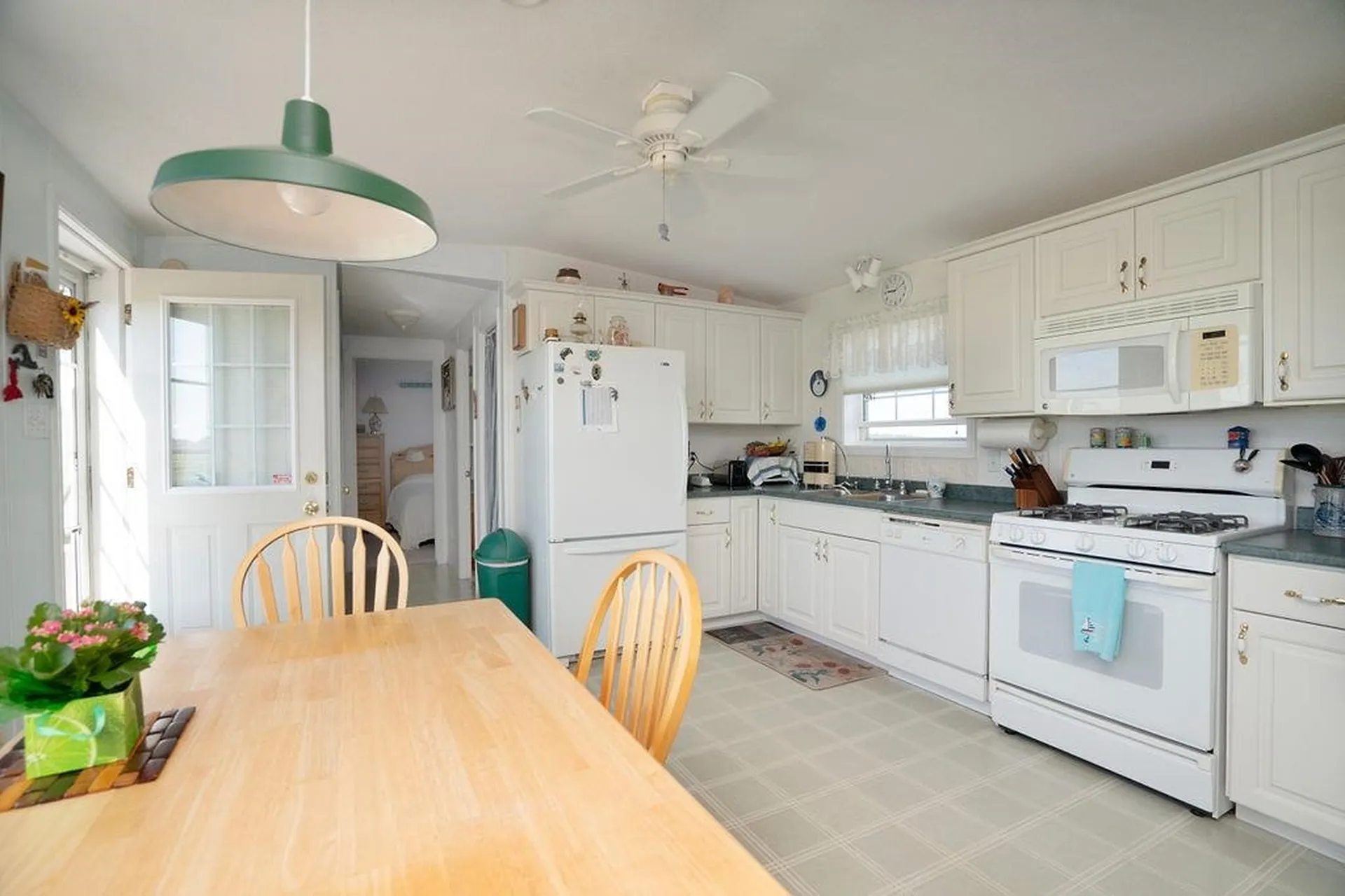 27 Cross Beach Road Seabrook NH 03874