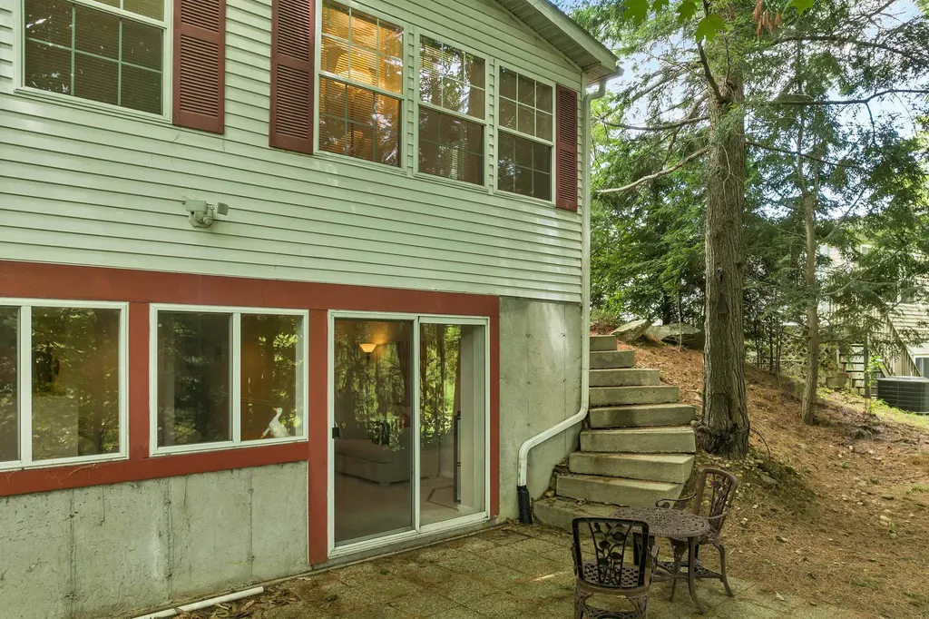 25 Magnolia Lane Belmont NH 03220