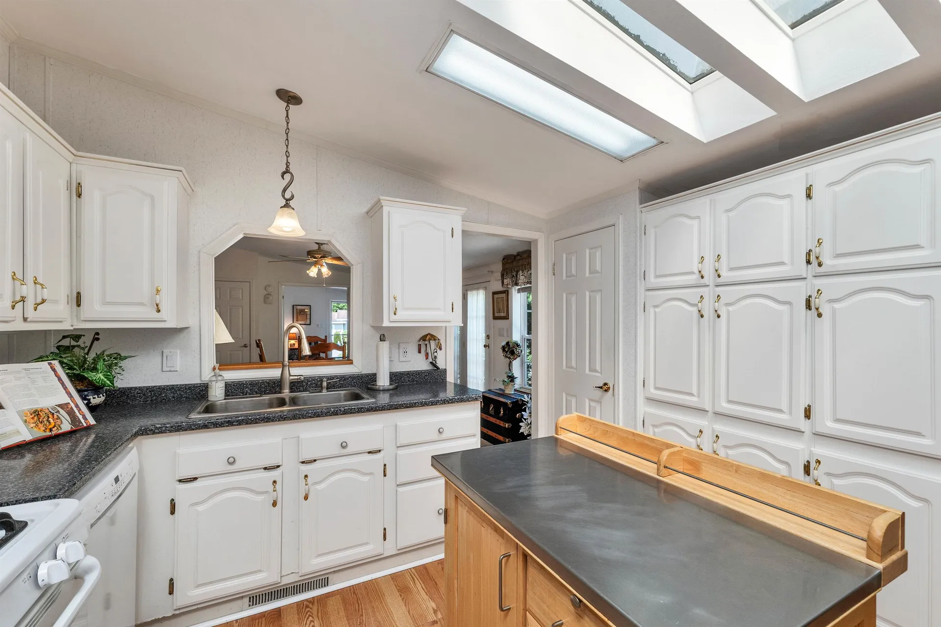 25 Magnolia Lane Belmont NH 03220