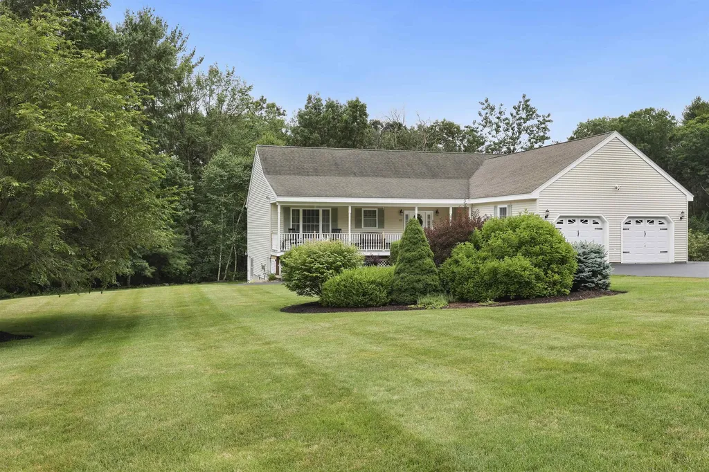 23 Dogwood Circle Pelham NH 03076