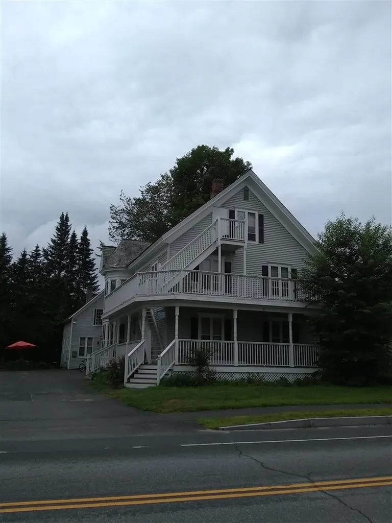 32 S. Main Street Chester VT 05143