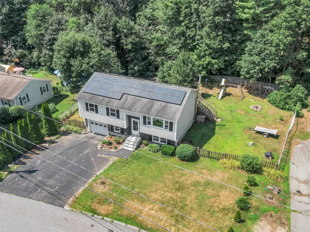 7 S London Drive Nashua NH 03062