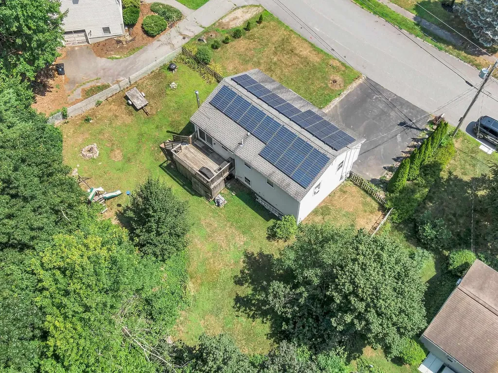 7 S London Drive Nashua NH 03062