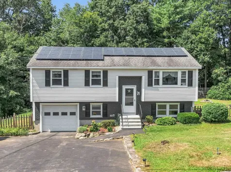 7 S London Drive Nashua NH 03062