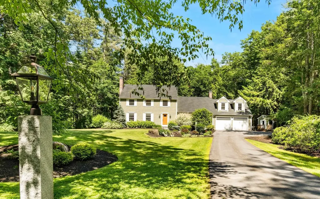 66 Pilgrim Drive Bedford NH 03110