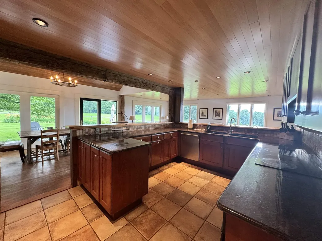 761 Cider Hill Warren VT 05674