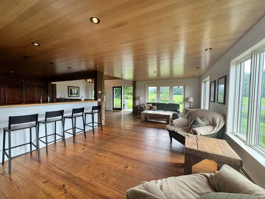 761 Cider Hill Warren VT 05674