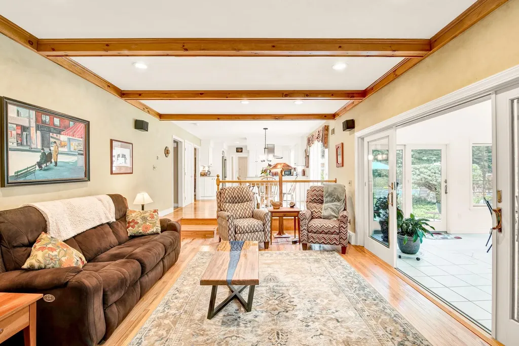 24 Hemlock Street Rochester NH 03867