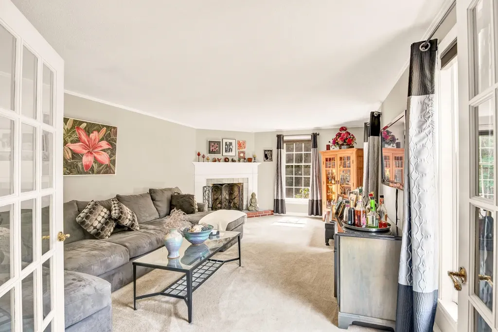 24 Hemlock Street Rochester NH 03867