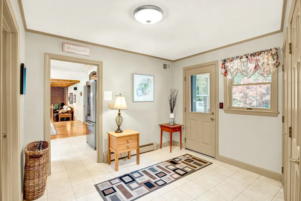 24 Hemlock Street Rochester NH 03867