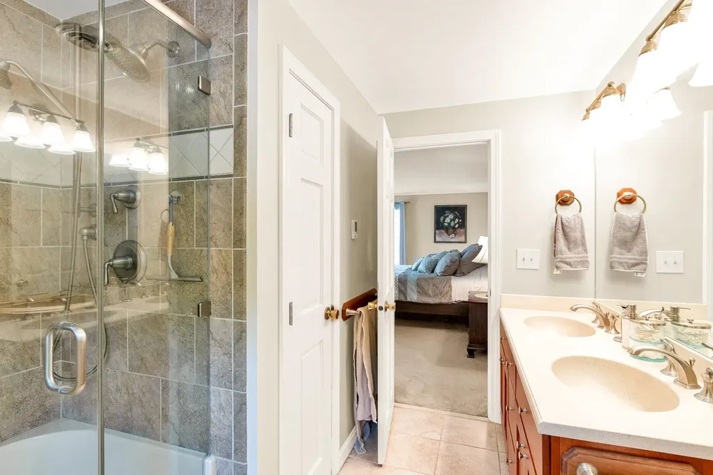 24 Hemlock Street Rochester NH 03867