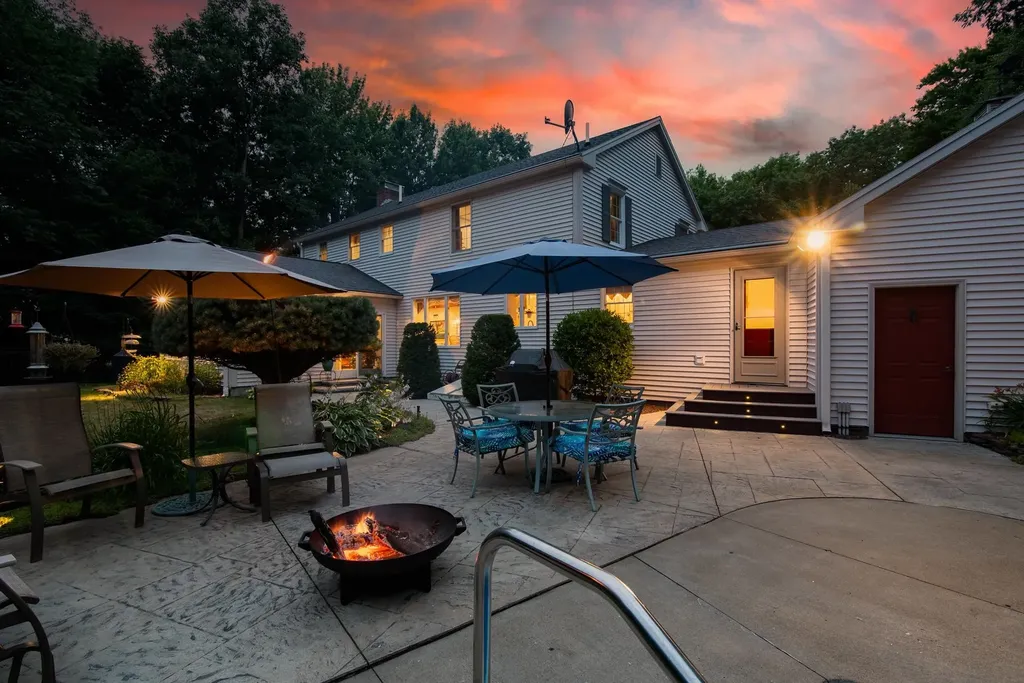 24 Hemlock Street Rochester NH 03867