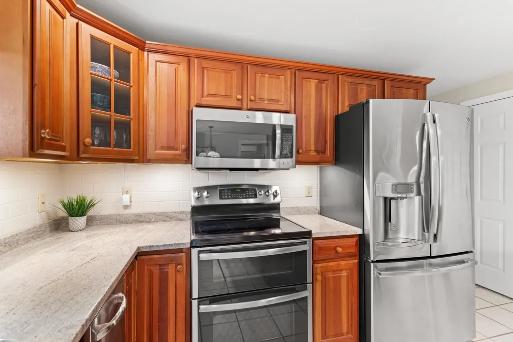 51 Pinecrest Drive Bedford NH 03110