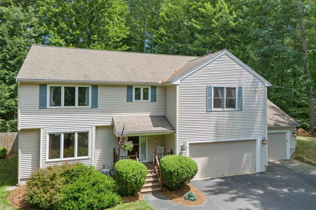 51 Pinecrest Drive Bedford NH 03110