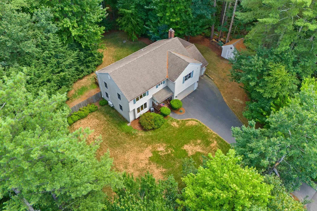 51 Pinecrest Drive Bedford NH 03110