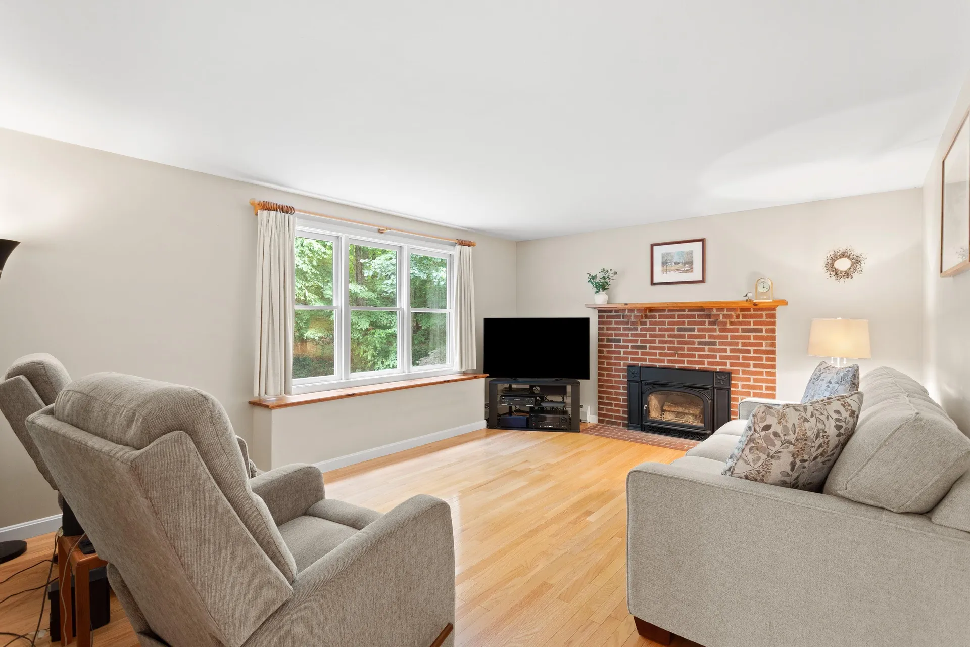 51 Pinecrest Drive Bedford NH 03110