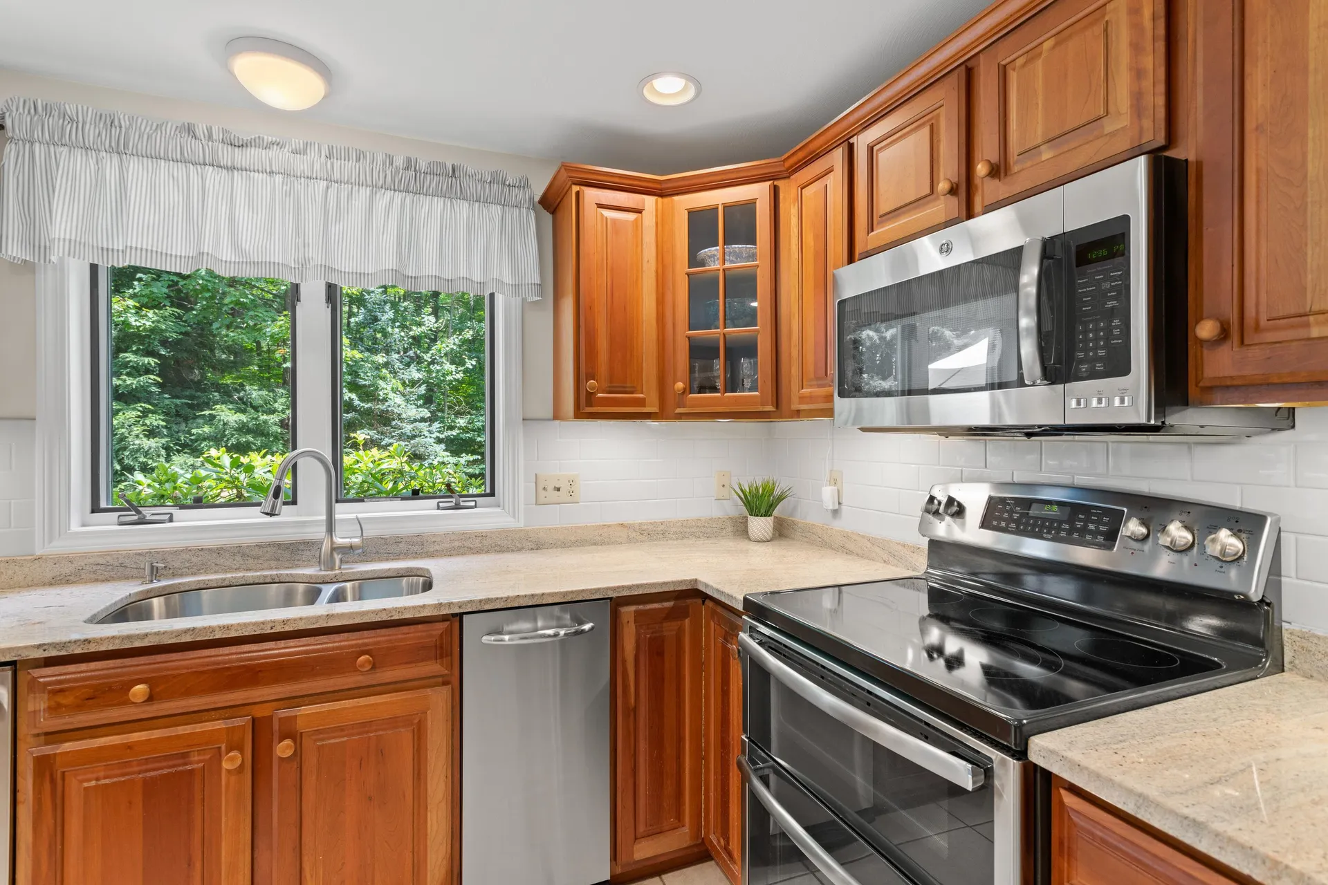 51 Pinecrest Drive Bedford NH 03110