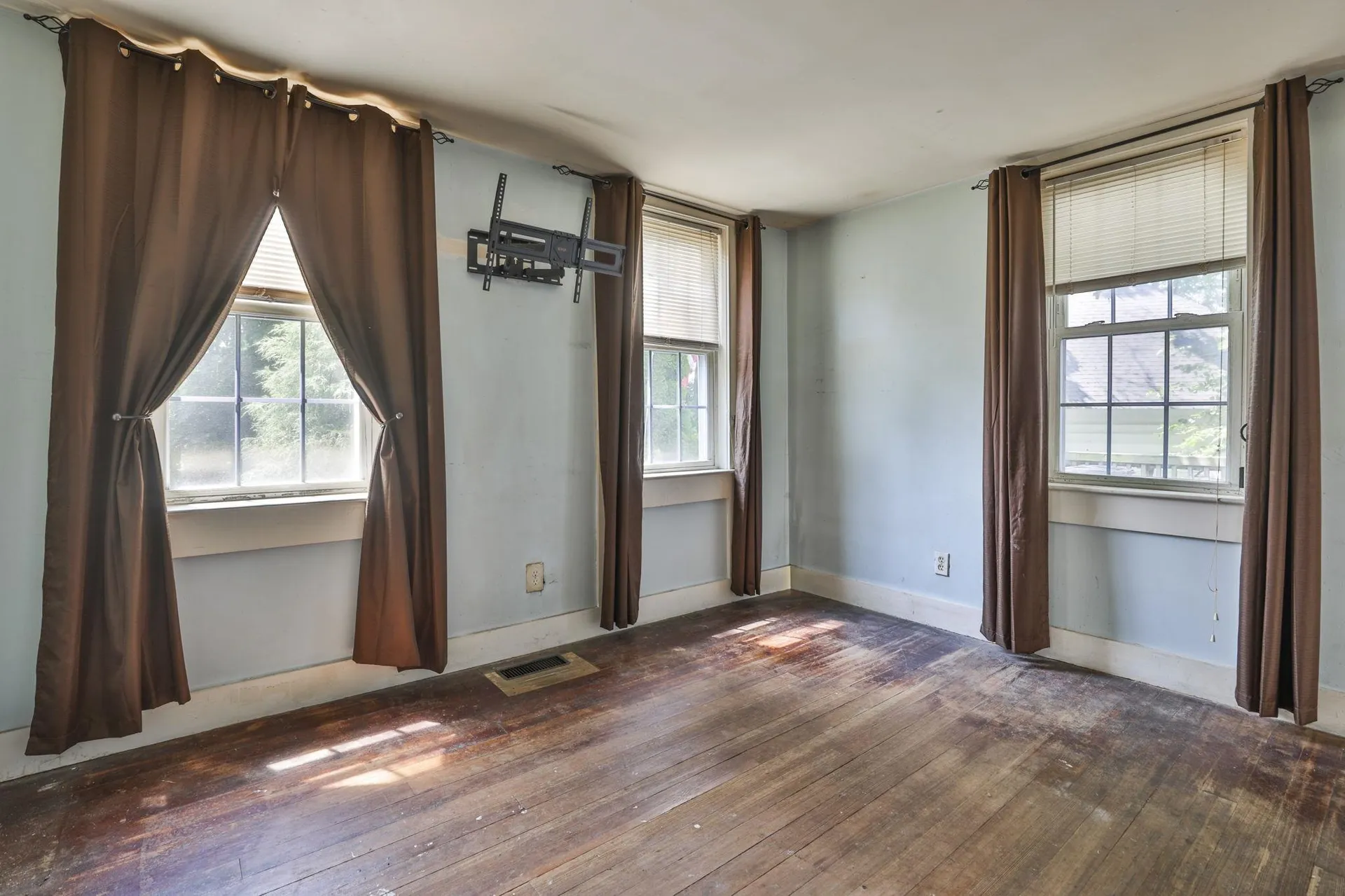 10 Granite Street Nashua NH 03064