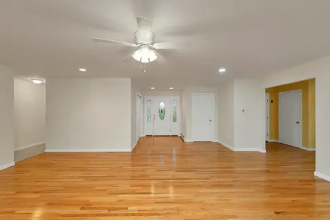 121 Sarah Circle Laconia NH 03246