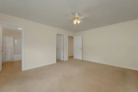 121 Sarah Circle Laconia NH 03246
